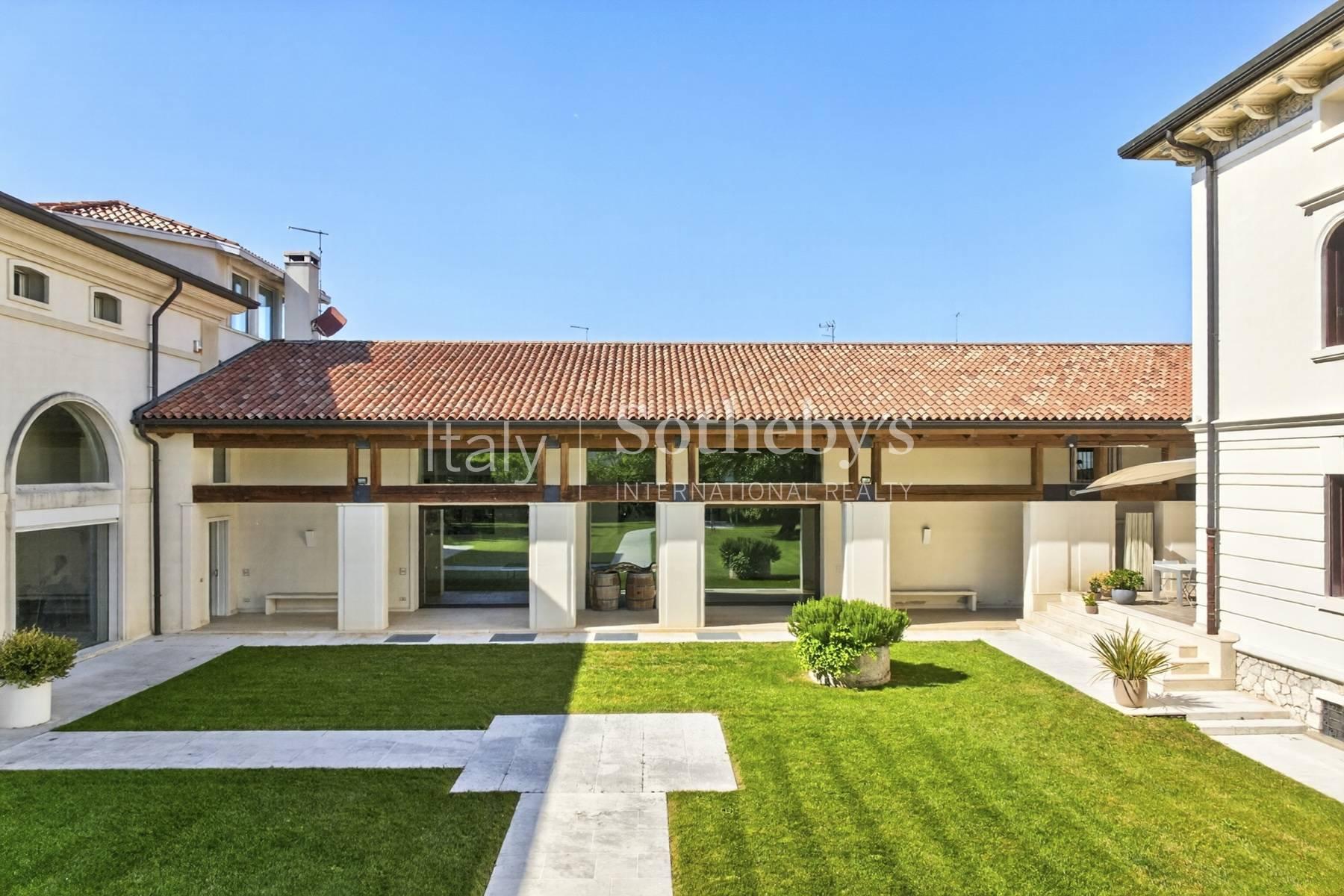 Prestigious Estate with Private Park in the Heart of Veneto - 3