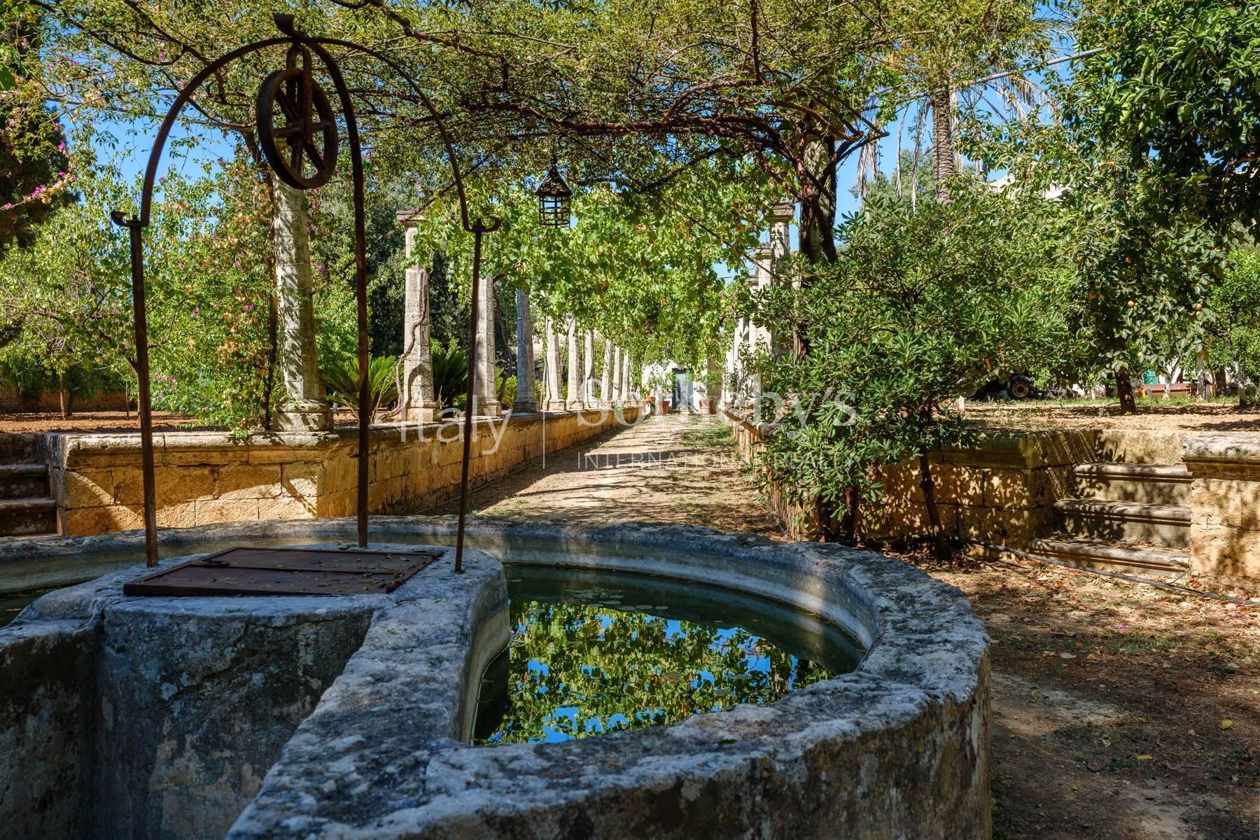 Palazzo storico con giardino per investimento hotel - 8