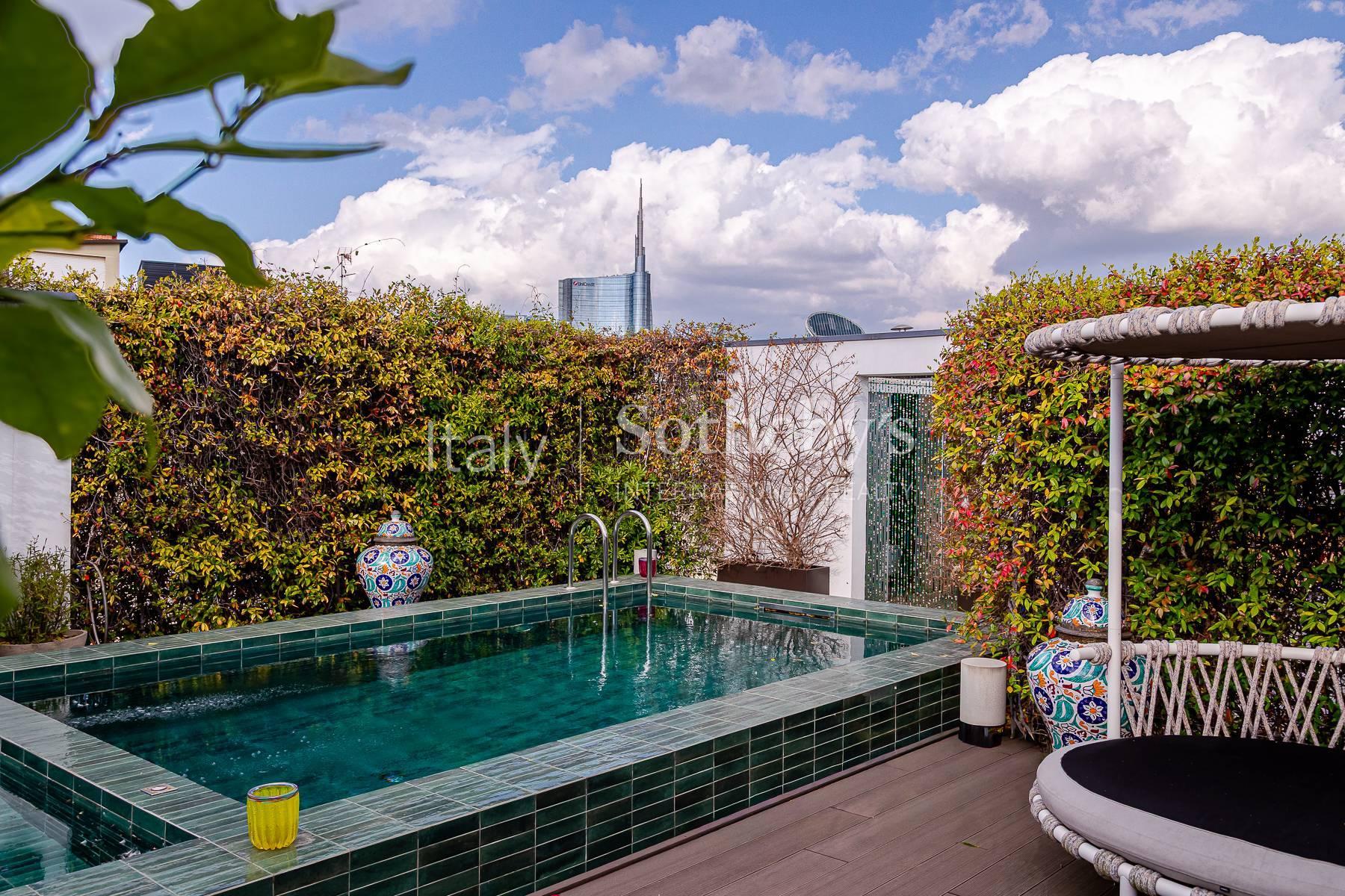 Furnished penthouse with terrace and pool in Brera district - 2