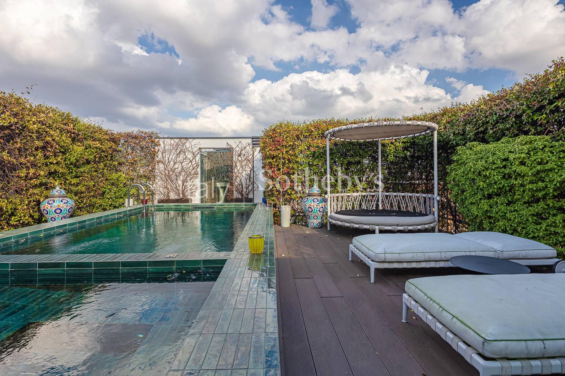 Furnished penthouse with terrace and pool in Brera district - 5