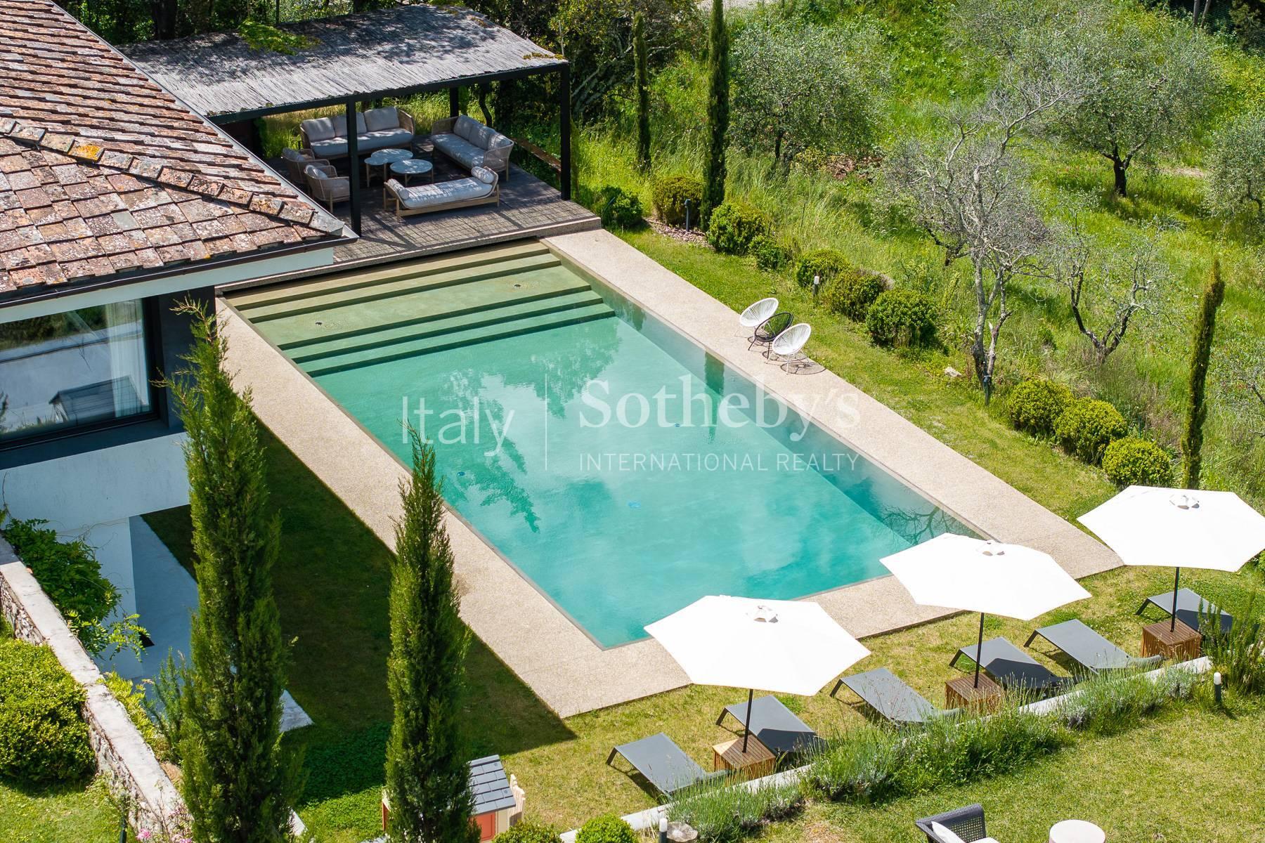 Elegant villa nestled among the hills of Chianti - 2