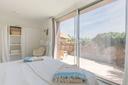 Villa con piscina e accesso diretto al mare e spiaggia, in vendita, Olbia | Sotheby’s Realty Italy - 24