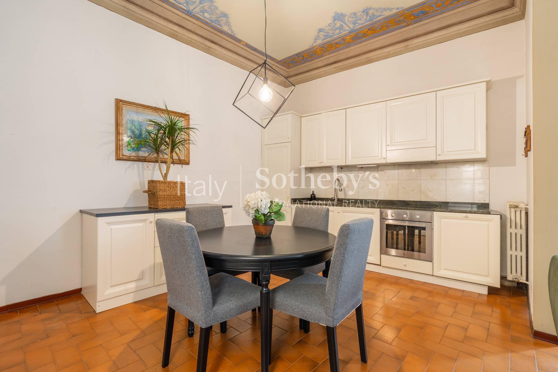 Appartamento affrescato in storico palazzo vicino a Piazza Santa Croce, in affitto, Firenze | Sotheby’s Realty Italy - 6