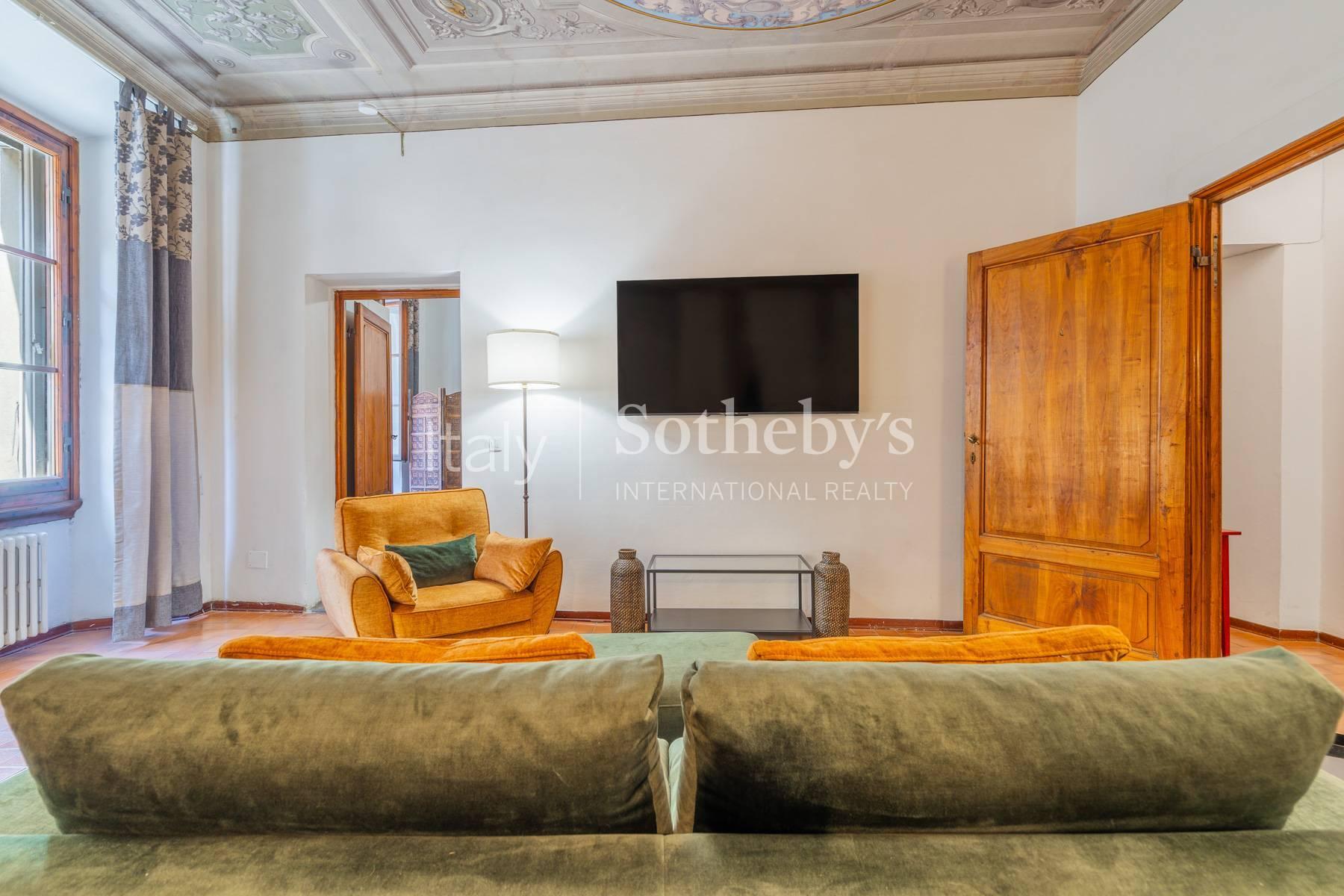 Appartamento affrescato in storico palazzo vicino a Piazza Santa Croce, in affitto, Firenze | Sotheby’s Realty Italy - 14