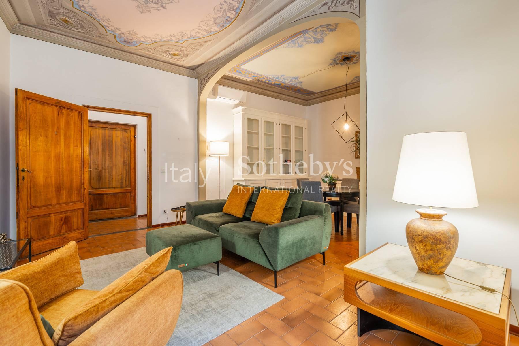 Appartamento affrescato in storico palazzo vicino a Piazza Santa Croce, in affitto, Firenze | Sotheby’s Realty Italy - 7