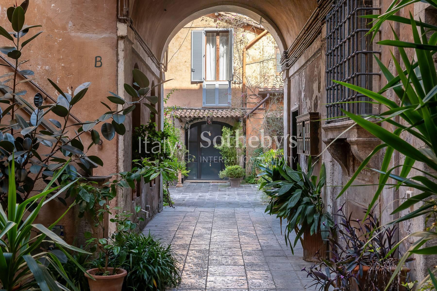 Residenza di charme con terrazzo a Trastevere, in vendita, Roma | Sotheby’s Realty Italy - 3