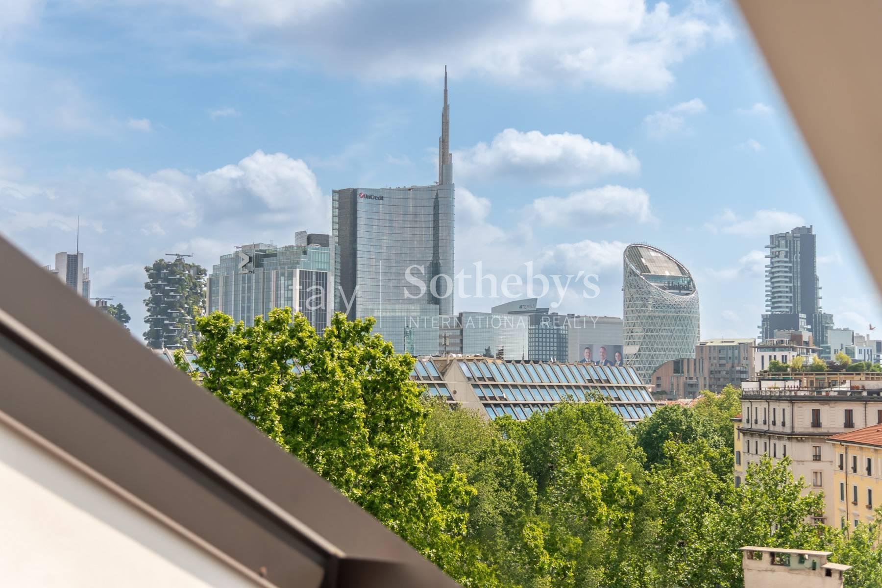 Esclusivo attico con terrazzo in edificio d'epoca, in vendita, Milano | Sotheby’s Realty Italy - 4