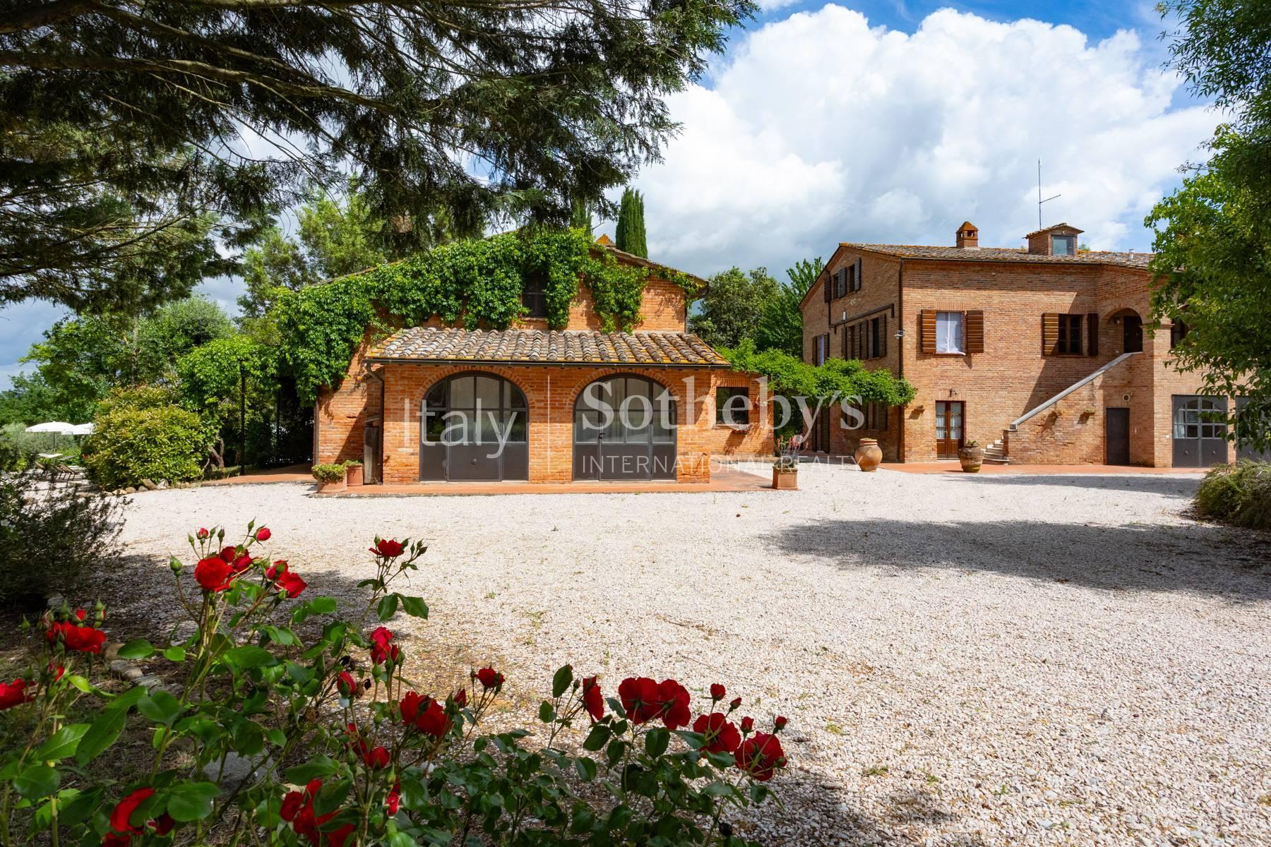 Refined wine estate with agritourism - 3