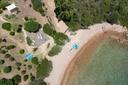 Villa con piscina e accesso diretto al mare e spiaggia, in vendita, Olbia | Sotheby’s Realty Italy - 3