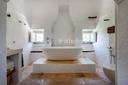Esclusiva masseria storica immersa nella natura, in vendita, Noci | Sotheby’s Realty Italy - 18