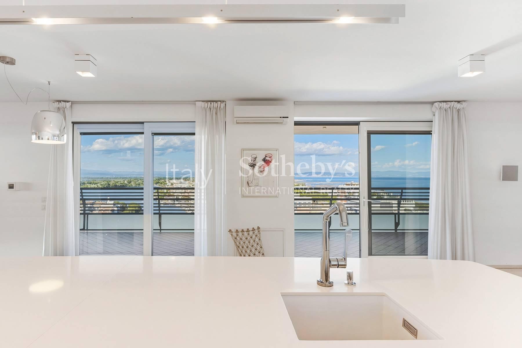 Prestigioso attico con vista sul blu dell'Adriatico, in vendita, Grado | Sotheby’s Realty Italy - 10