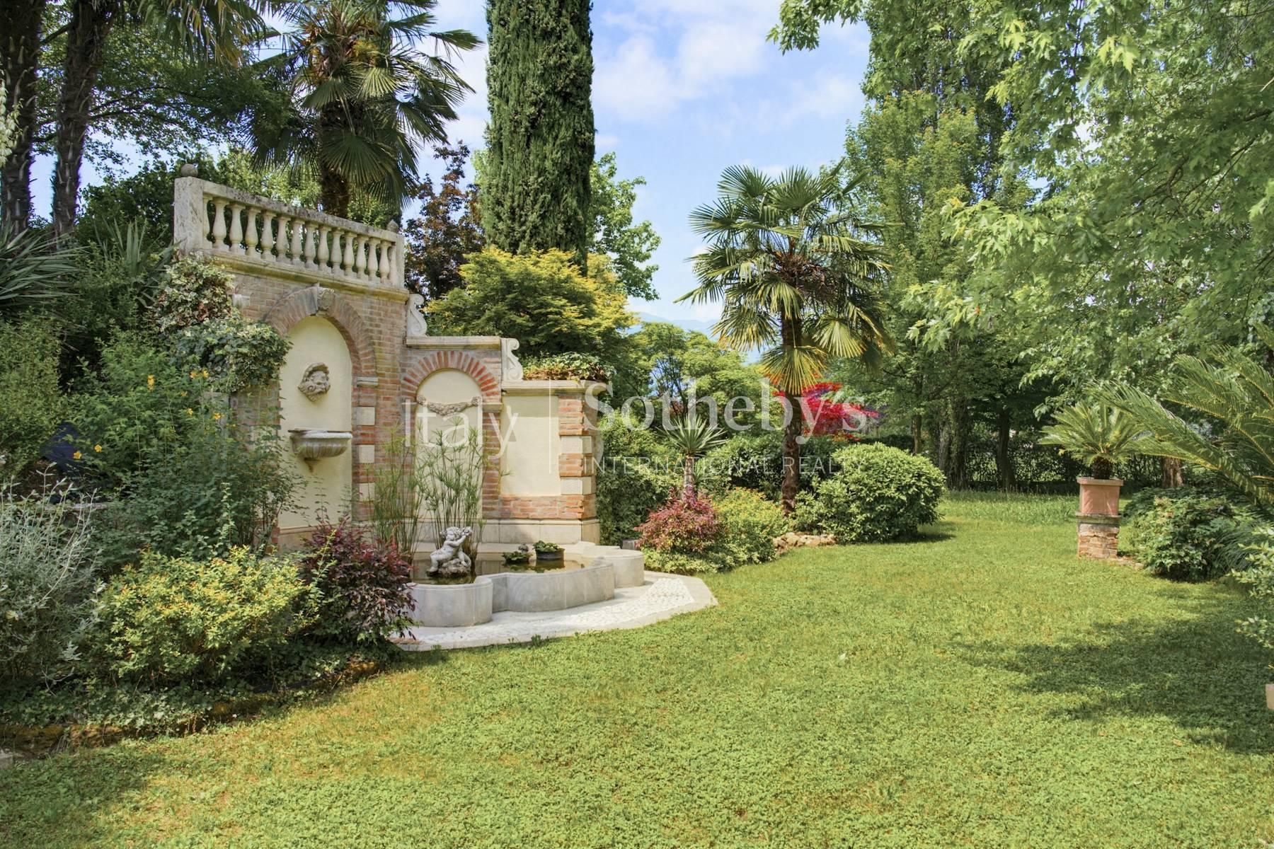 Restored country villa with an Italianstyle garden - 5