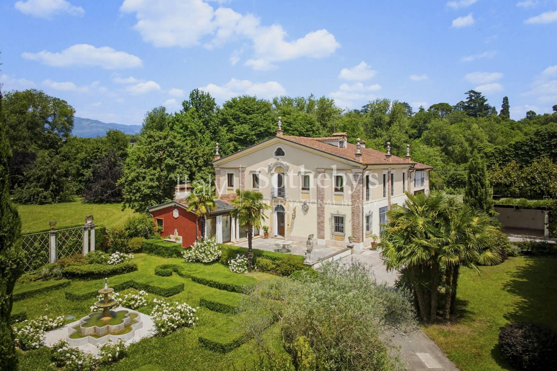 Restored country villa with an Italianstyle garden - 2