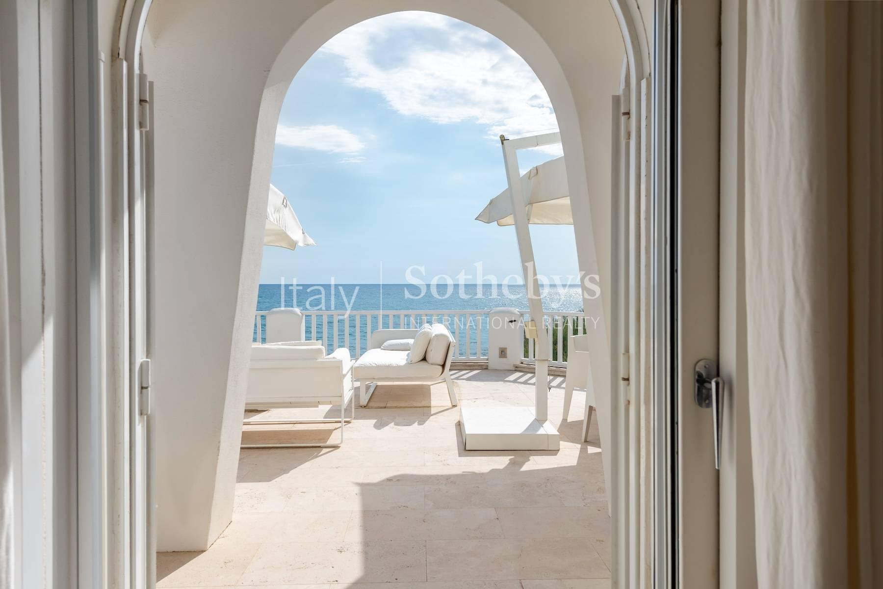 Esclusiva villa fronte mare sulle dune di Sabaudia - 3
