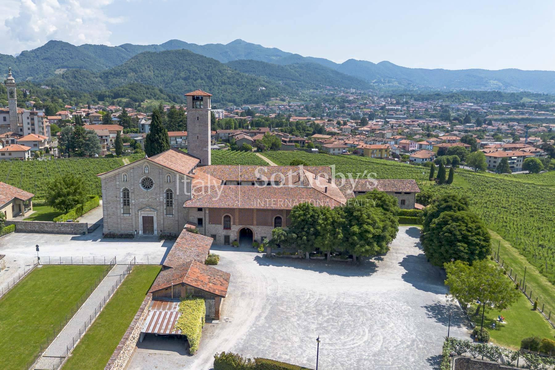 Historic agricultural estate with vineyards and heritage complex - 3