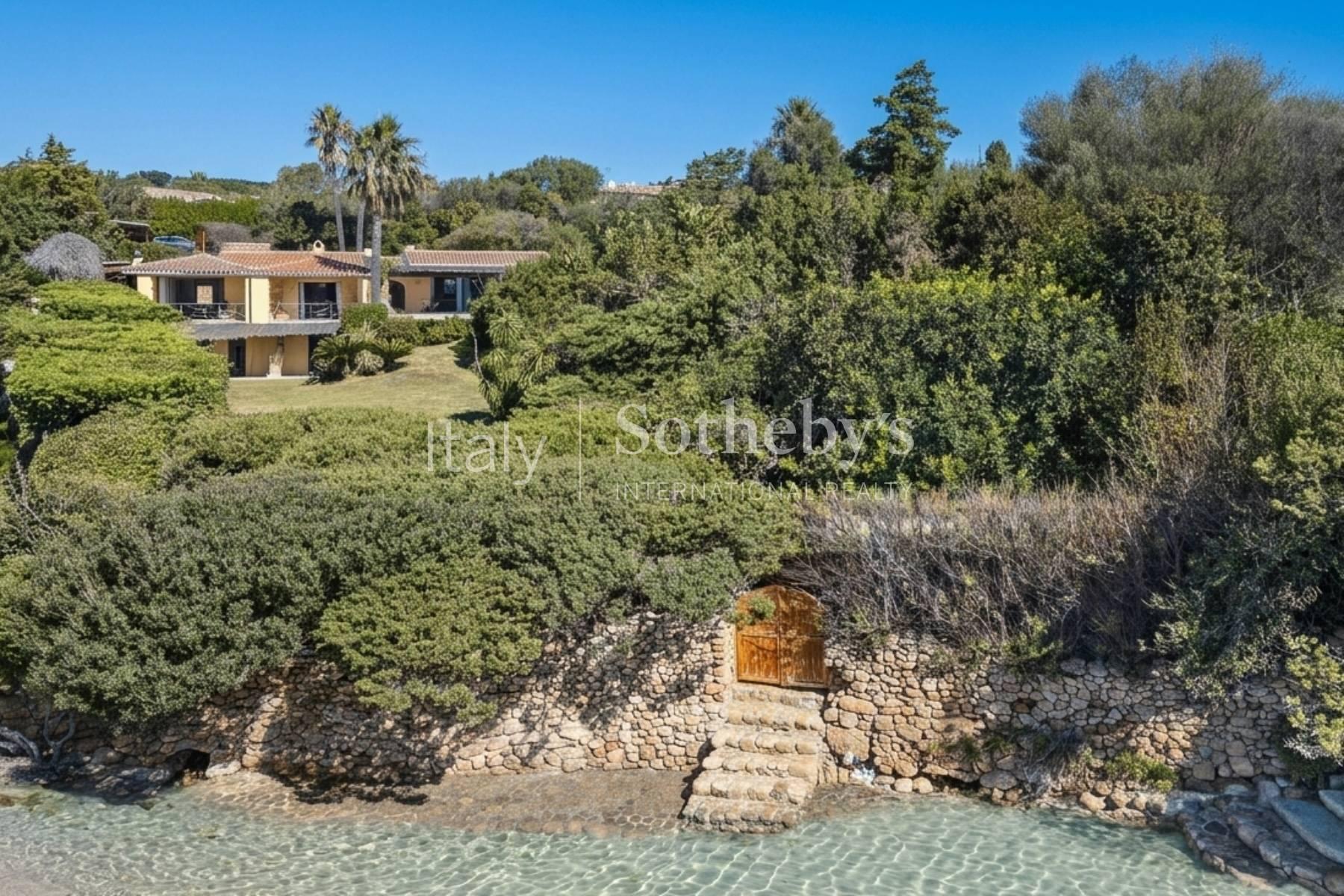 Elegante villa sul mare a Romazzino, in vendita, Arzachena | Sotheby’s Realty Italy - 24