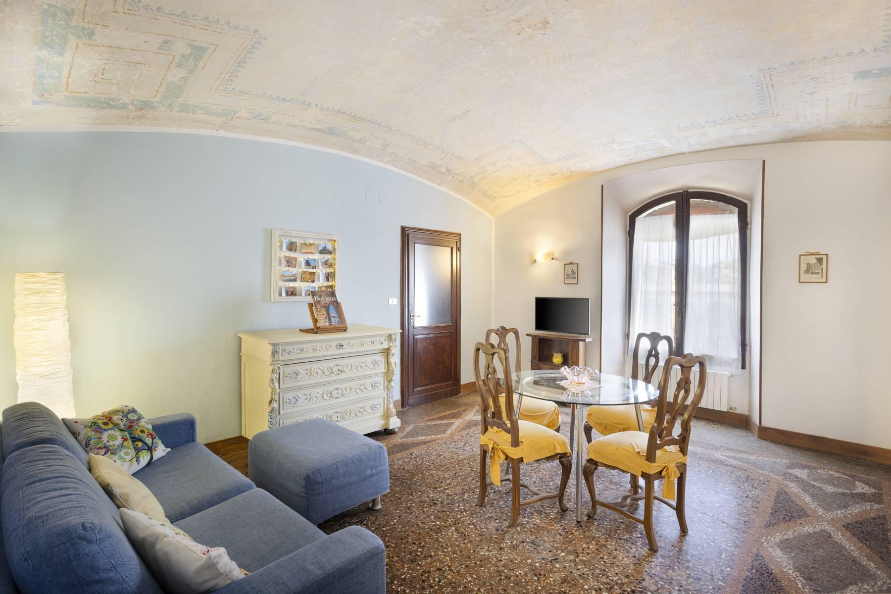 Appartamento con ampia terrazza in Via San Mamolo - 1