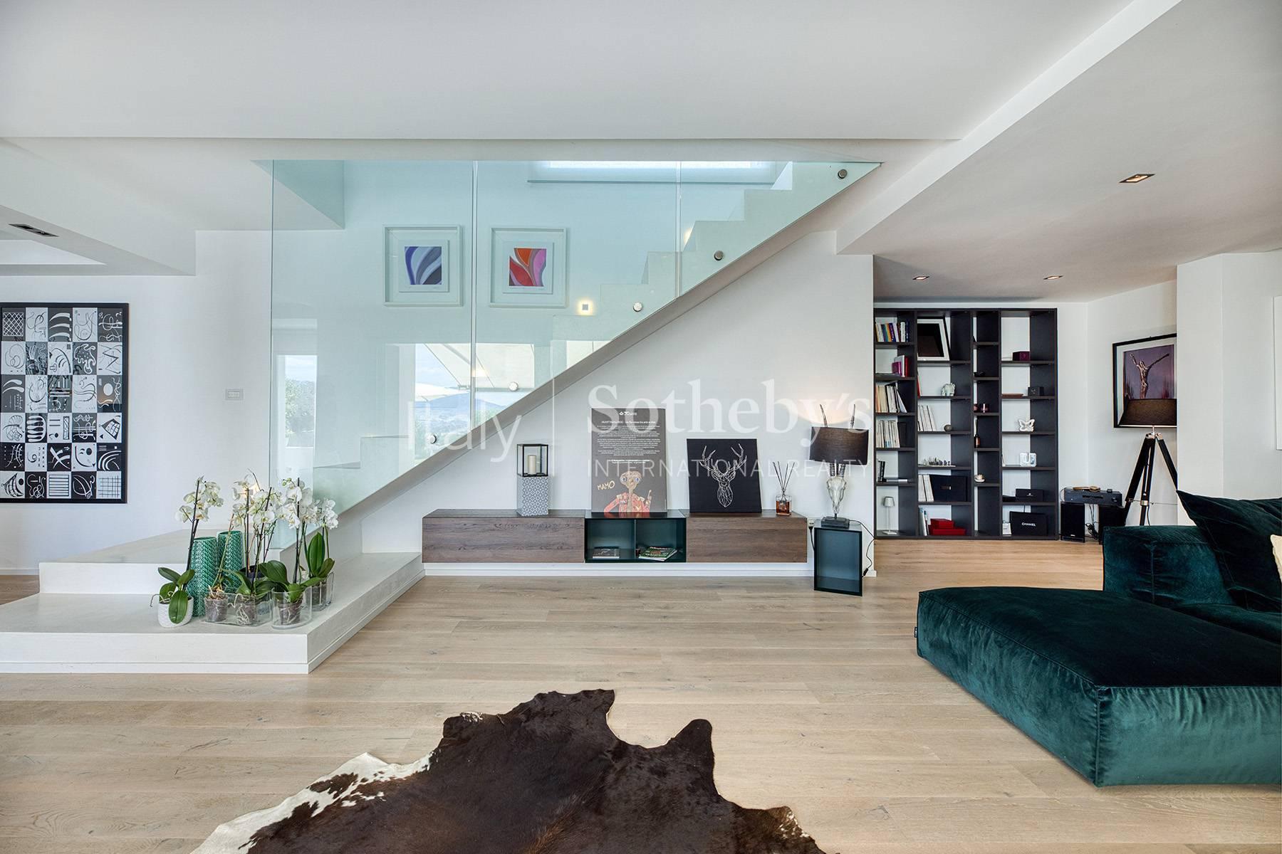 Residenza contemporanea di design immersa nella quiete - 5