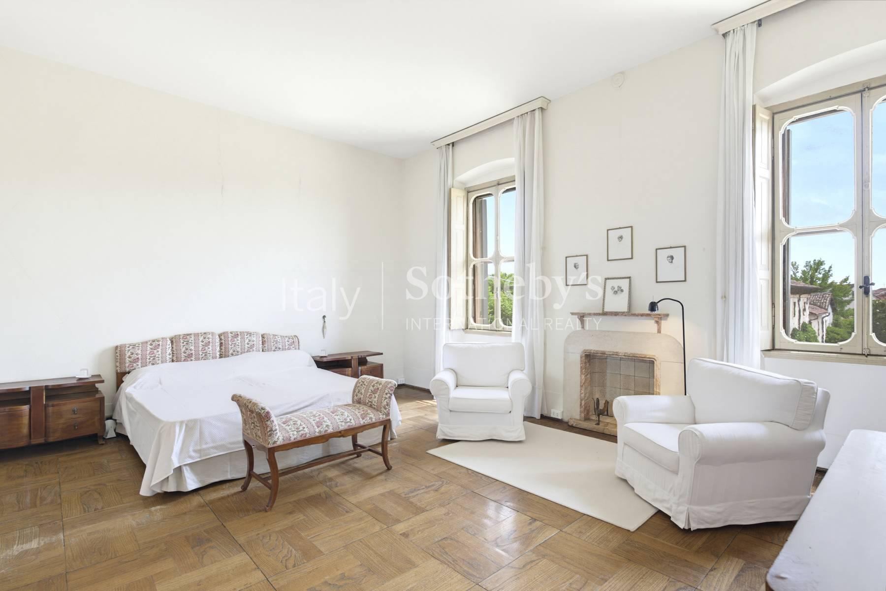 Villa in a historic rural courtyard with residences, park, and swimming pool. - 6
