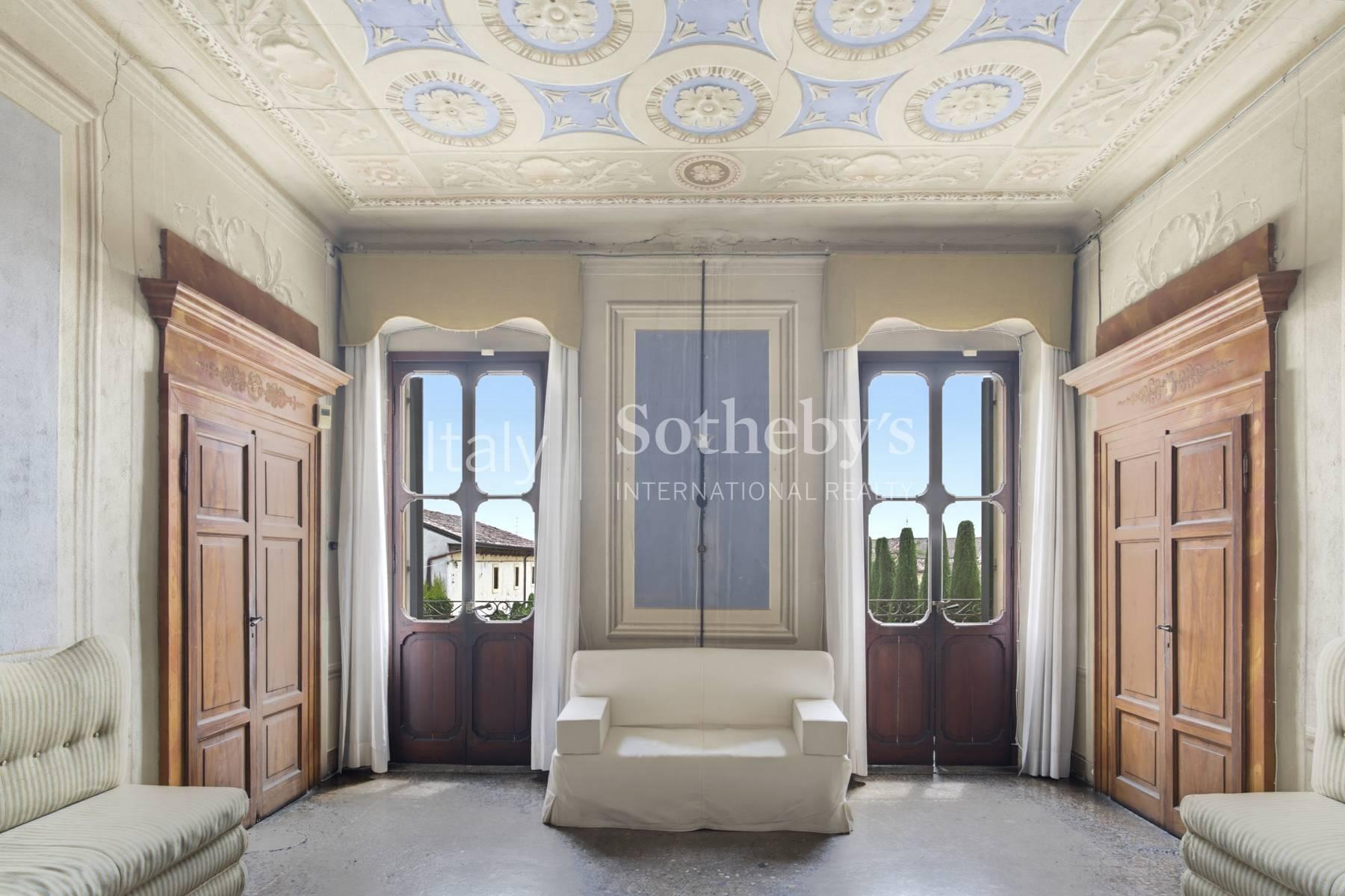 Villa in a historic rural courtyard with residences, park, and swimming pool. - 3