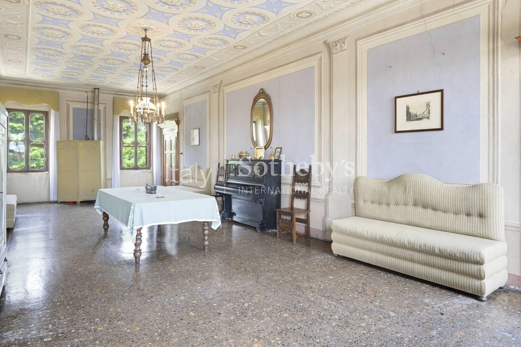 Villa in a historic rural courtyard with residences, park, and swimming pool. - 7