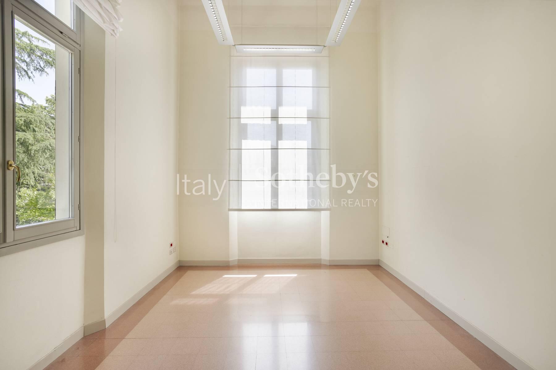 Villa di rappresentanza con parco esclusivo e giardino pensile - 8