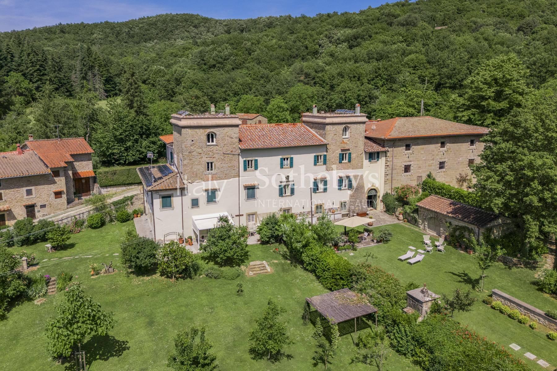 VILLA NOBILIARE DEL XVIII SECOLO CON TORRI CORONATE DA TERRAZZE PANORAMICHE - 2