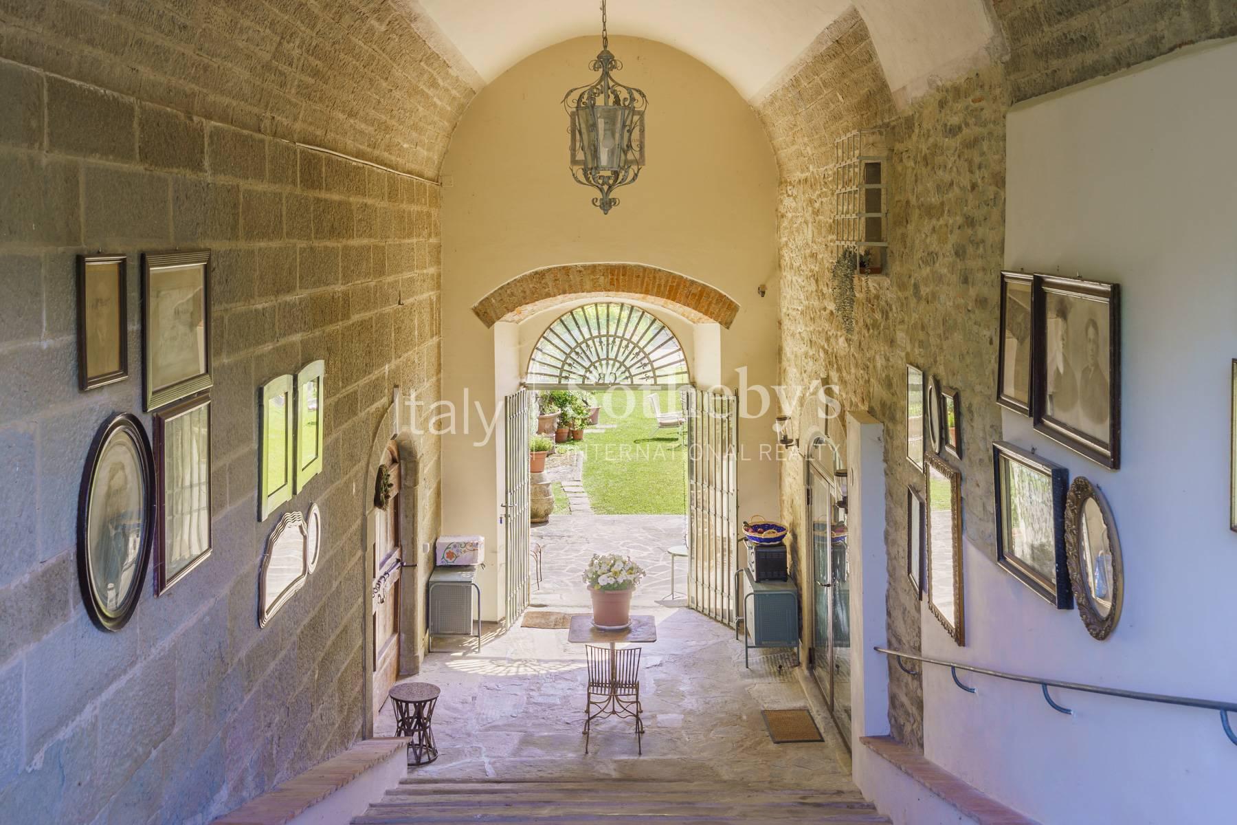 VILLA NOBILIARE DEL XVIII SECOLO CON TORRI CORONATE DA TERRAZZE PANORAMICHE - 8