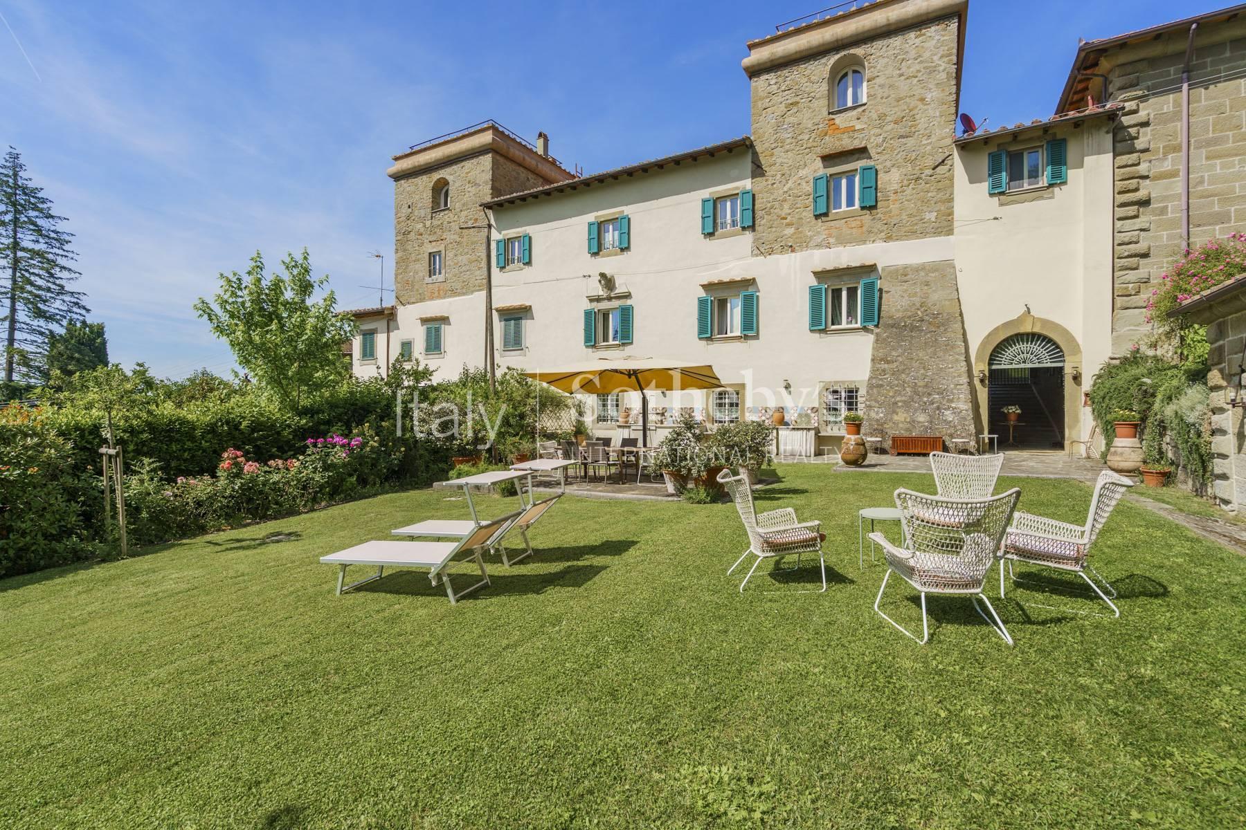 VILLA NOBILIARE DEL XVIII SECOLO CON TORRI CORONATE DA TERRAZZE PANORAMICHE - 3