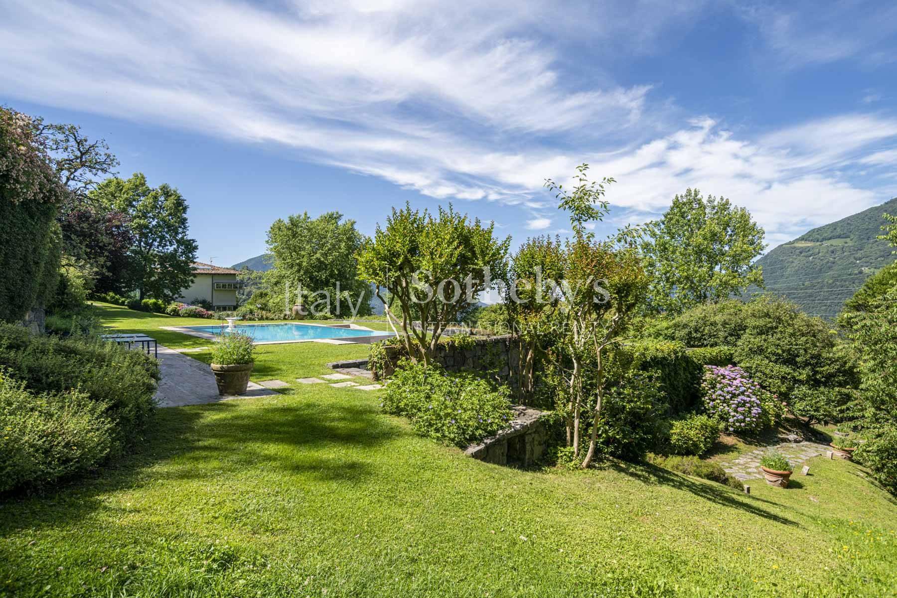 Villa panoramica con grande giardino e piscina, in vendita, Cene | Sotheby’s Realty Italy - 5