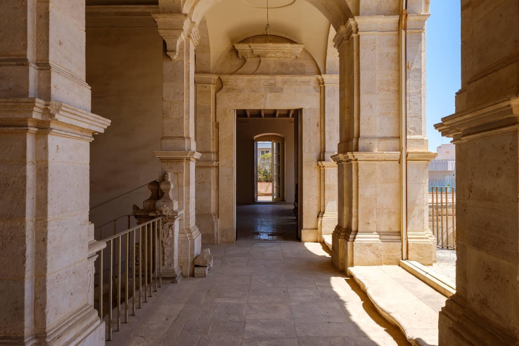Palazzo storico con giardini per investimento hotel - 1