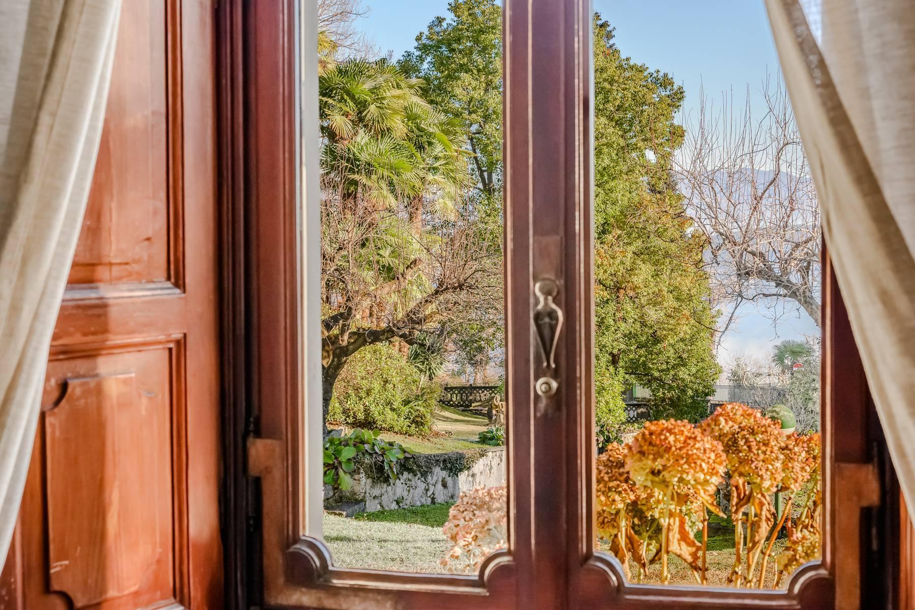 Elegante appartamento in villa d'epoca sul Lago Maggiore - 1