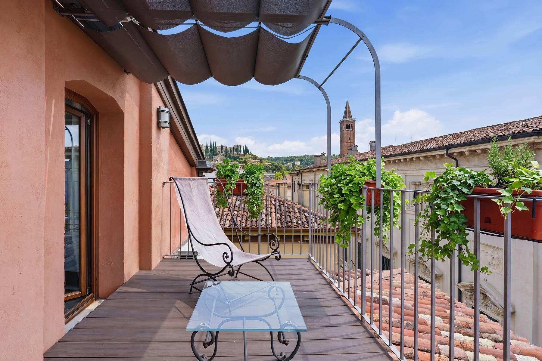 Prestigioso attico in palazzo storico nel cuore di Verona - 1