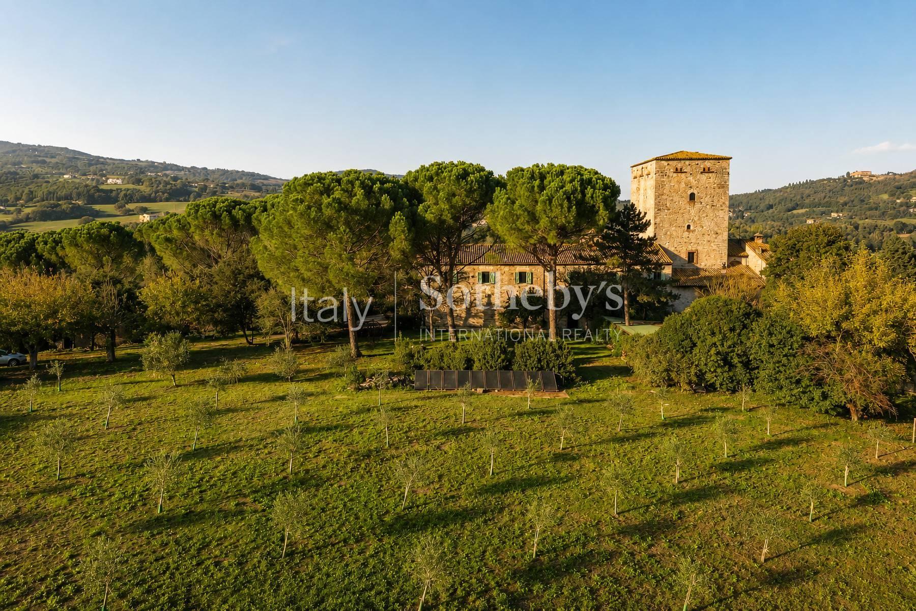 Elegante casale nel borgo medievale con vista su Todi - 3