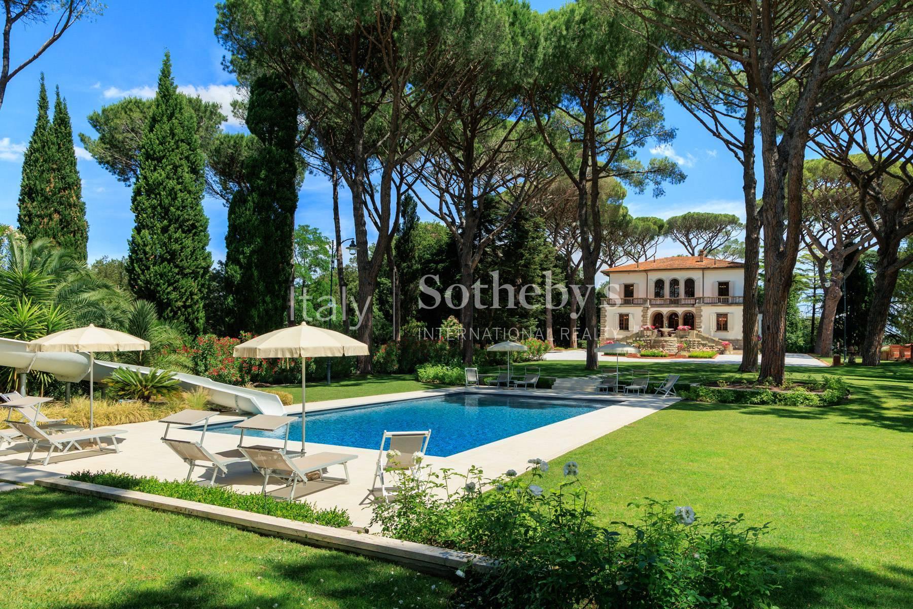 Iconica villa Liberty con campo da tennis sulle colline toscane, in vendita, Fauglia | Sotheby’s Realty Italy - 2