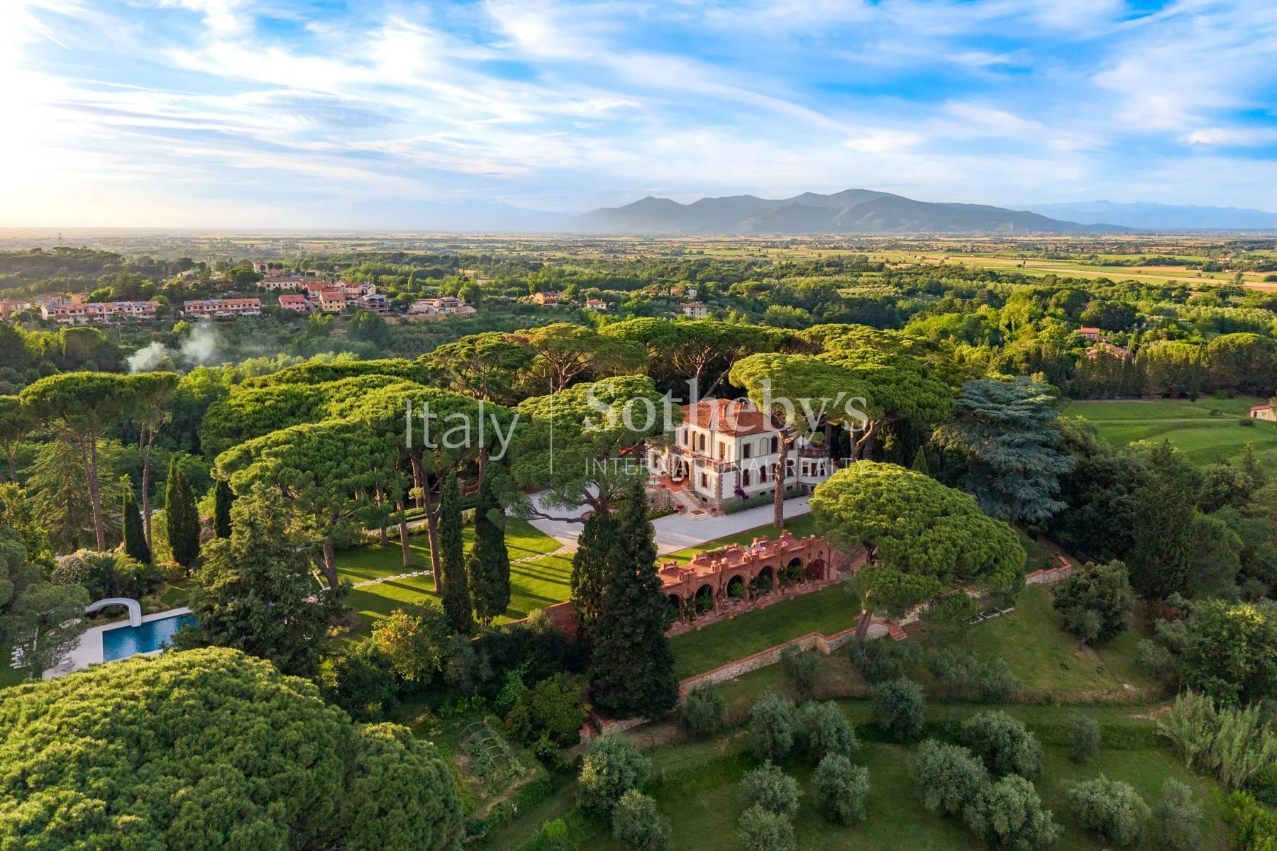 Iconica villa Liberty con campo da tennis sulle colline toscane, in vendita, Fauglia | Sotheby’s Realty Italy - 35