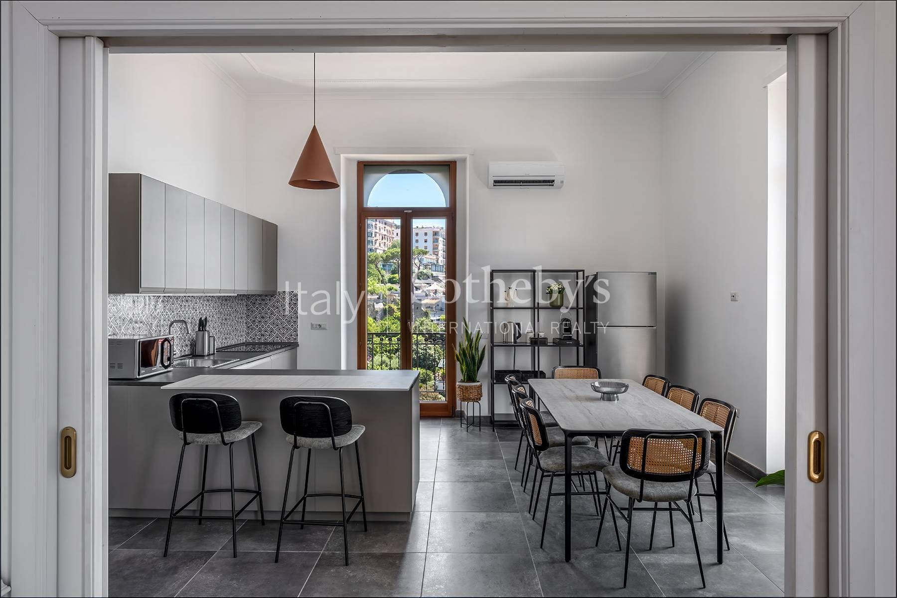 Appartamento panoramico ristrutturato e arredato, in vendita, Napoli | Sotheby’s Realty Italy - 6