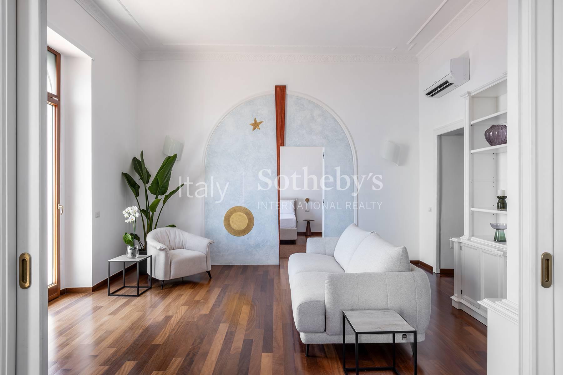 Appartamento panoramico ristrutturato e arredato, in vendita, Napoli | Sotheby’s Realty Italy - 4