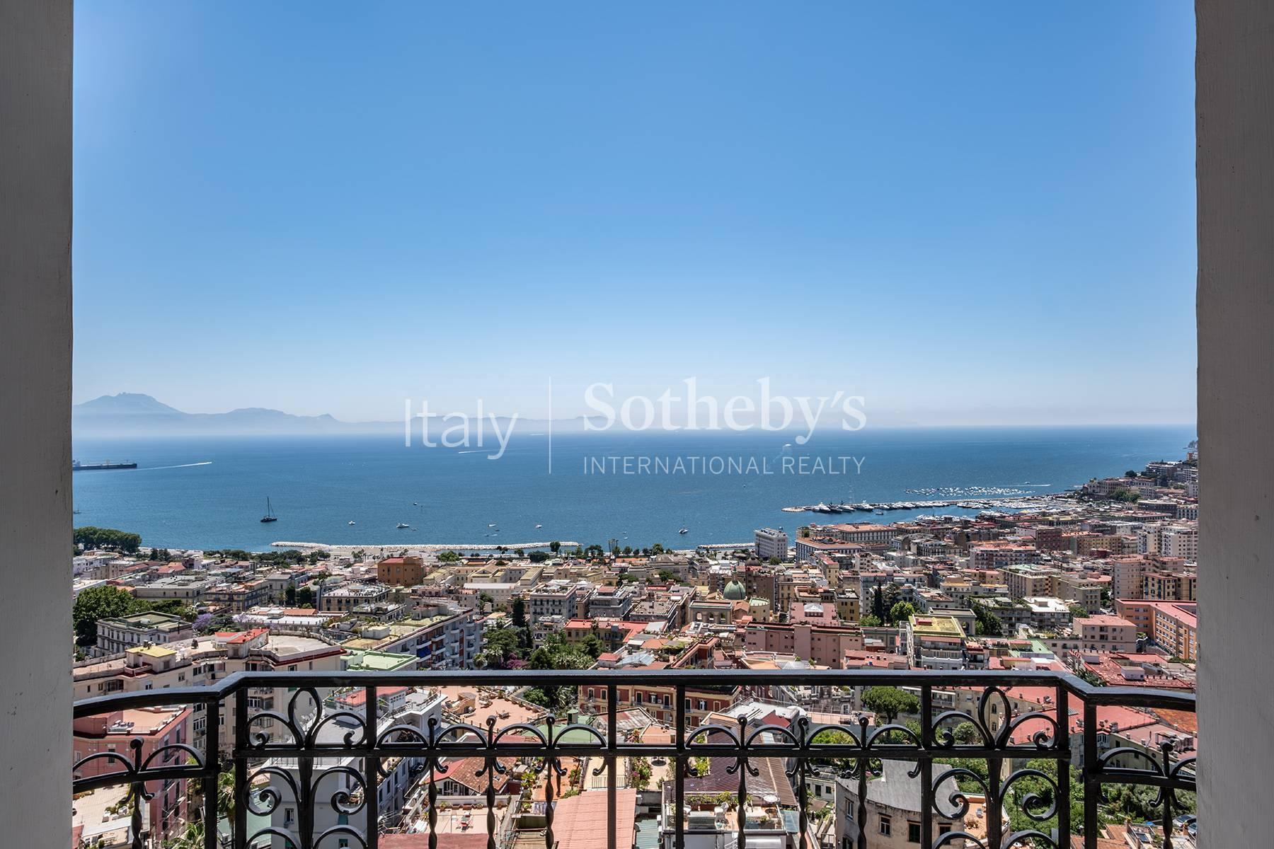 Appartamento panoramico ristrutturato e arredato, in vendita, Napoli | Sotheby’s Realty Italy - 22