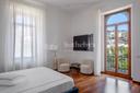 Appartamento panoramico ristrutturato e arredato, in vendita, Napoli | Sotheby’s Realty Italy - 9