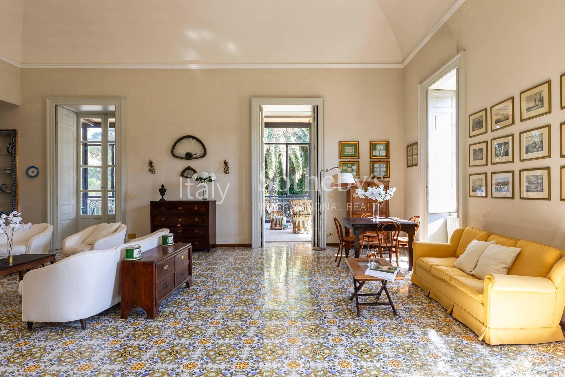 Storica villa ottocentesca con giardino a due passi dal mare - 6