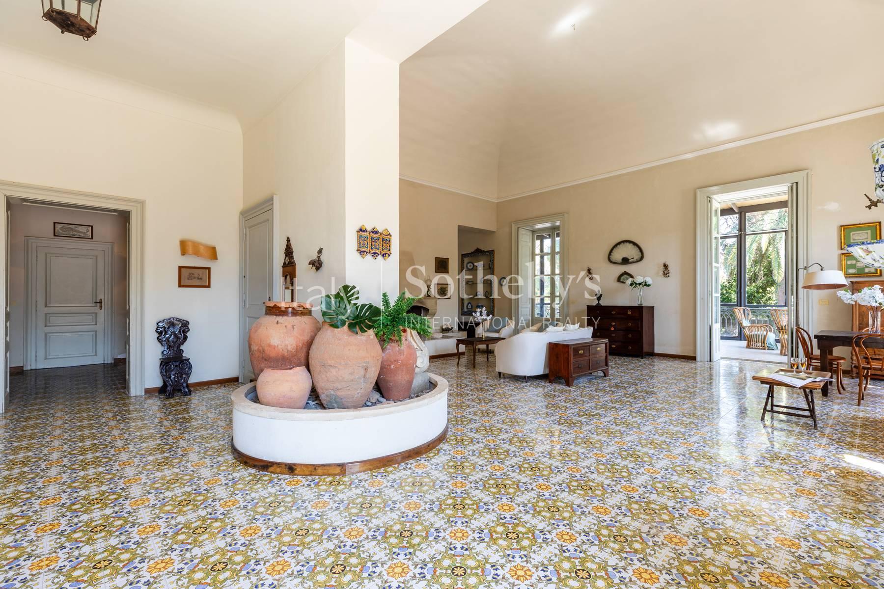 Storica villa ottocentesca con giardino a due passi dal mare - 7