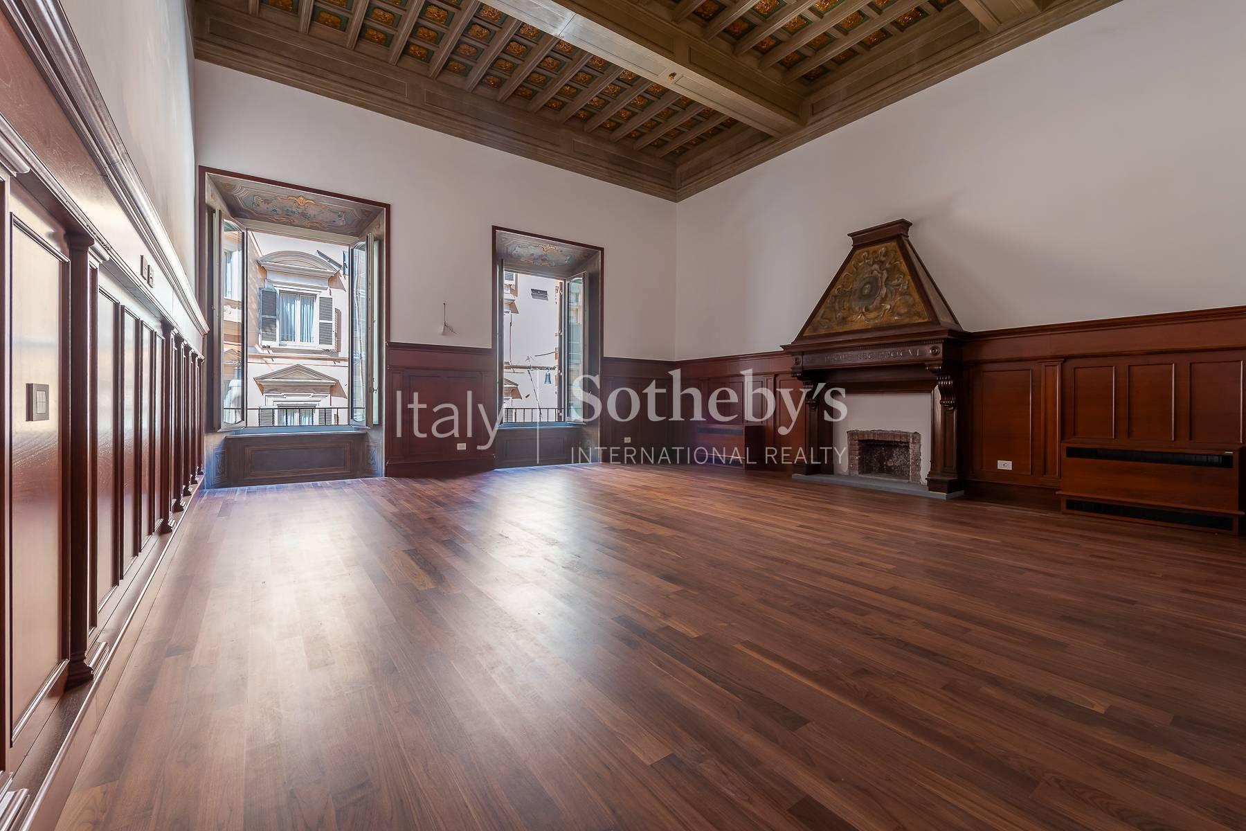 Palazzo Raggi: 18th century Piano Nobile finely restored - 5