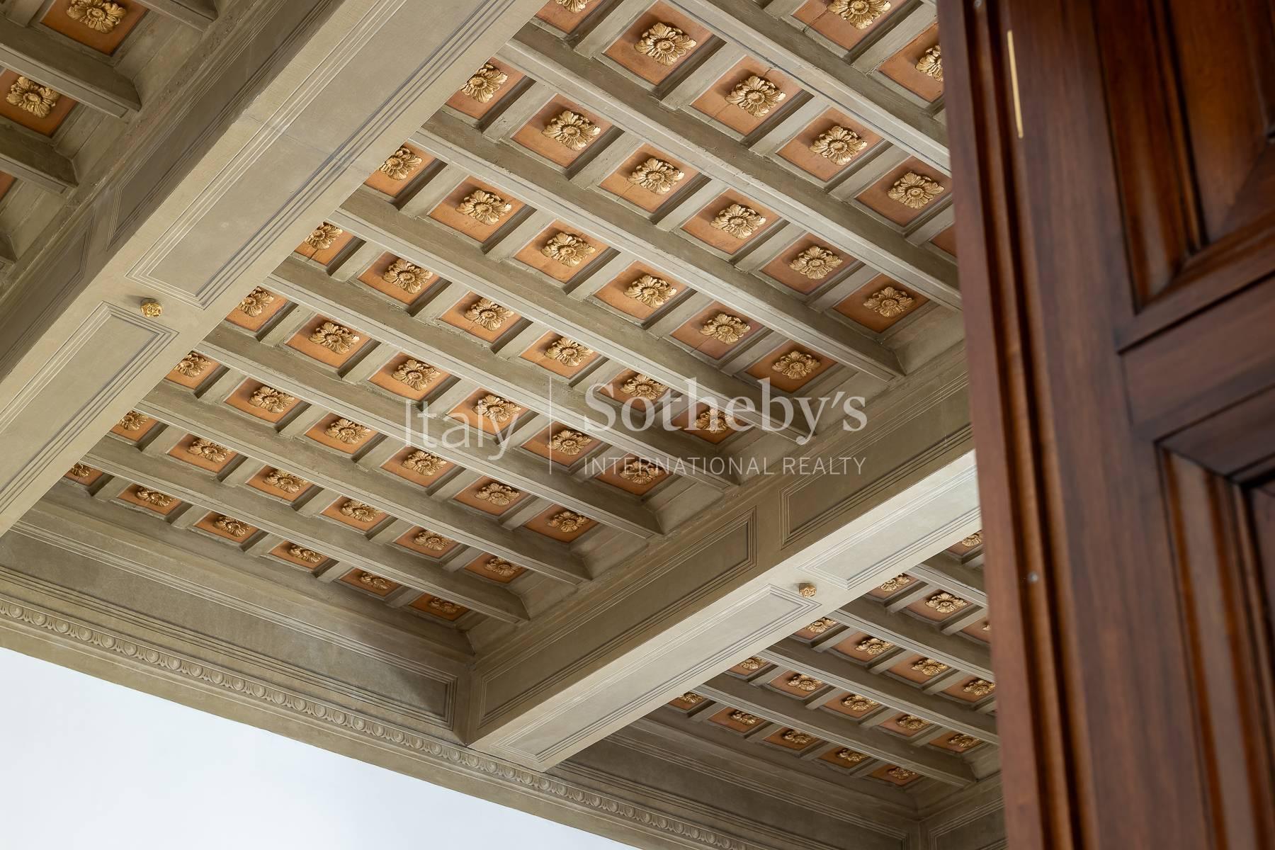 Palazzo Raggi: 18th century Piano Nobile finely restored - 7