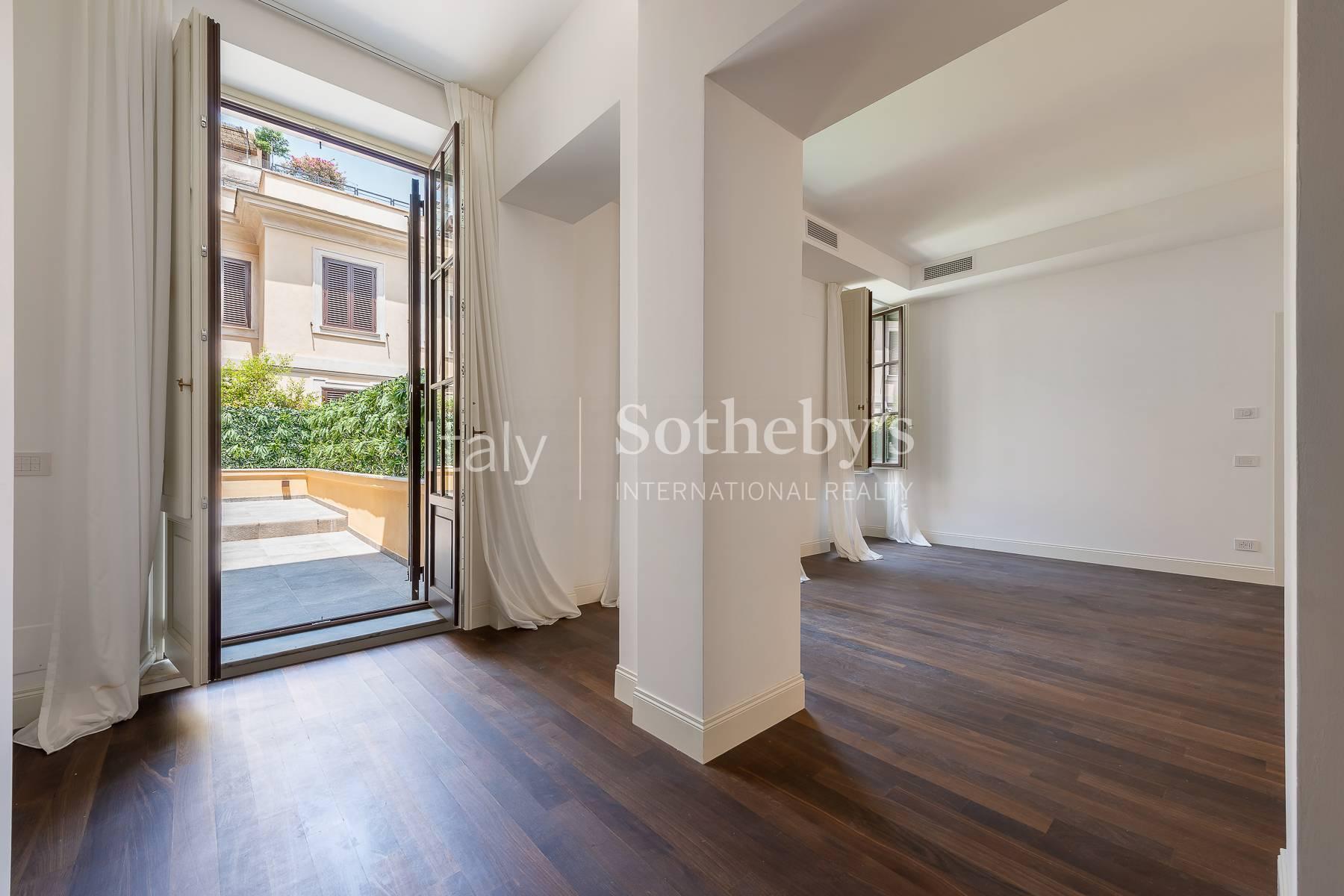 Prestigioso appartamento nel centro storico con terrazzo, in vendita, Roma | Sotheby’s Realty Italy - 3
