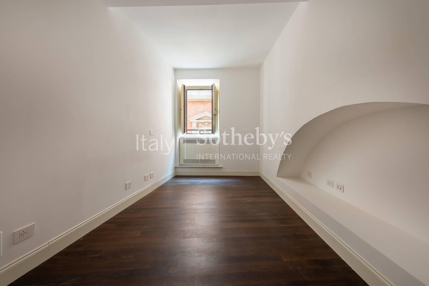 Prestigioso appartamento nel centro storico con terrazzo, in vendita, Roma | Sotheby’s Realty Italy - 6