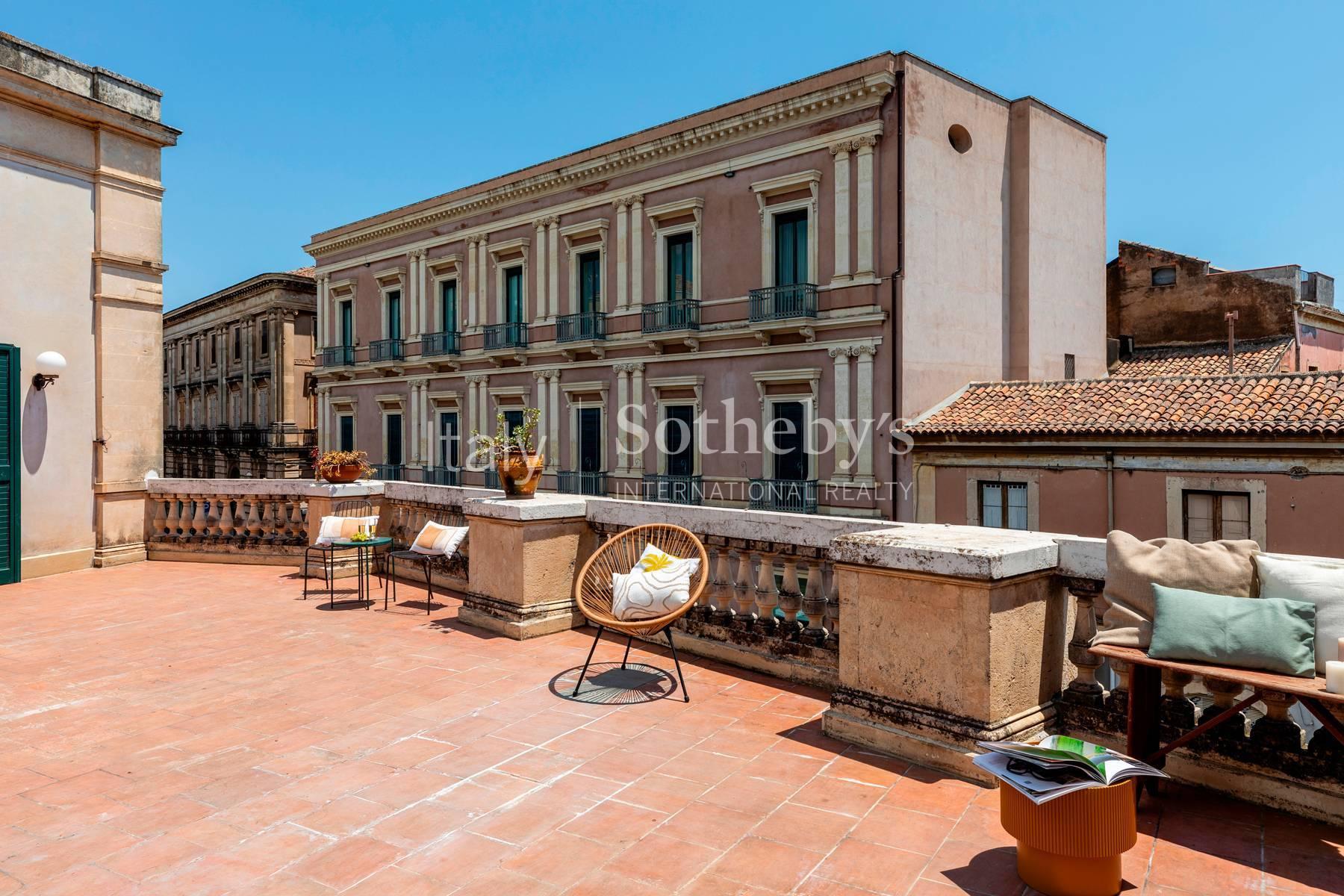 Prestigiosa dimora nobiliare con grandi terrazze sul corso, in vendita, Acireale | Sotheby’s Realty Italy - 28