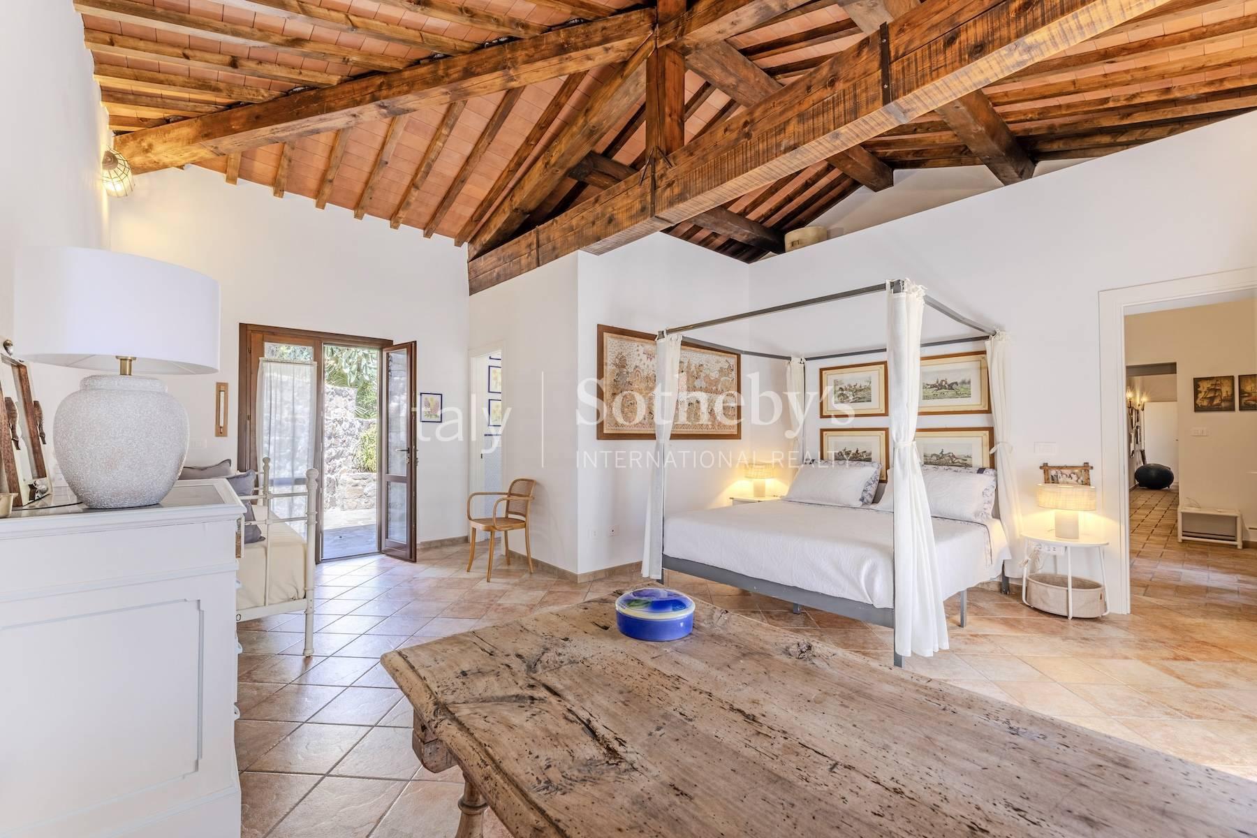 Villa esclusiva con accesso al mare, in vendita, Capraia Isola | Sotheby’s Realty Italy - 10