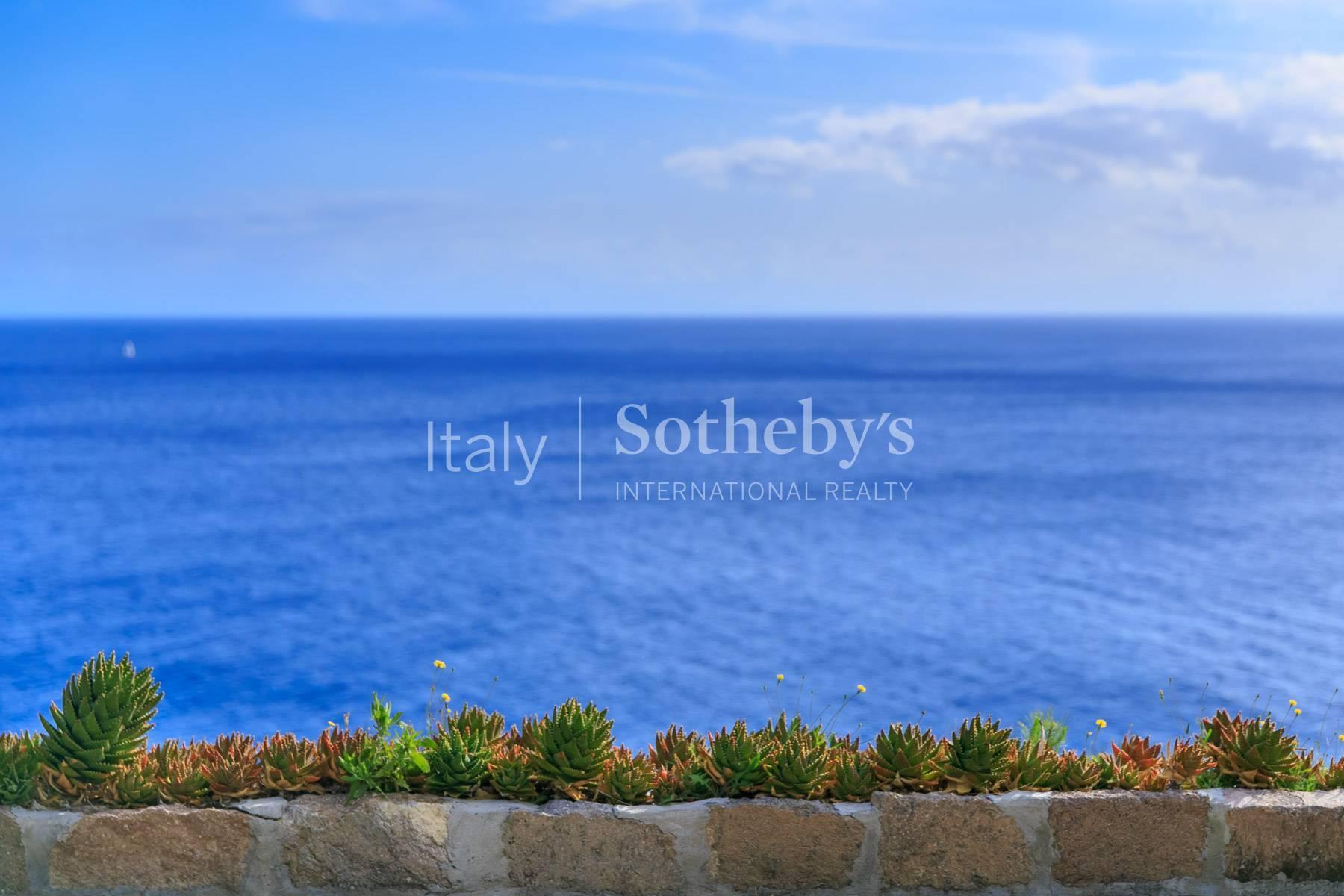 Villa esclusiva con accesso al mare, in vendita, Capraia Isola | Sotheby’s Realty Italy - 14