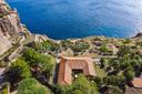 Villa esclusiva con accesso al mare, in vendita, Capraia Isola | Sotheby’s Realty Italy - 2